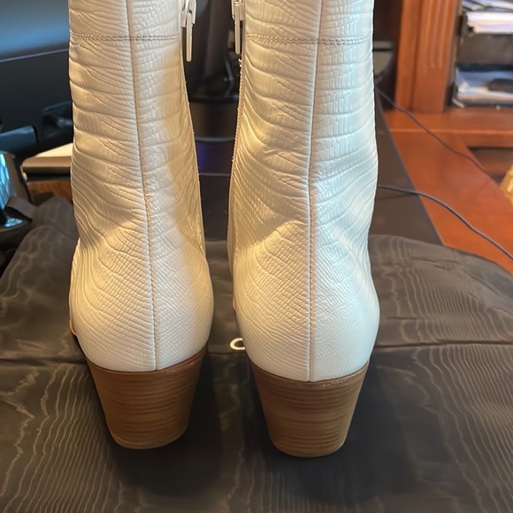 Celine Cubaine snake white ankle boots size 39 or US 9 - Picture 4 of 7